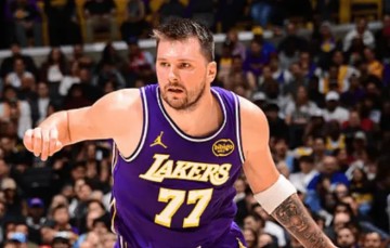 星空体育入口-雷迪克：东契奇感到左腿筋有些酸痛，目前还无法判断伤情